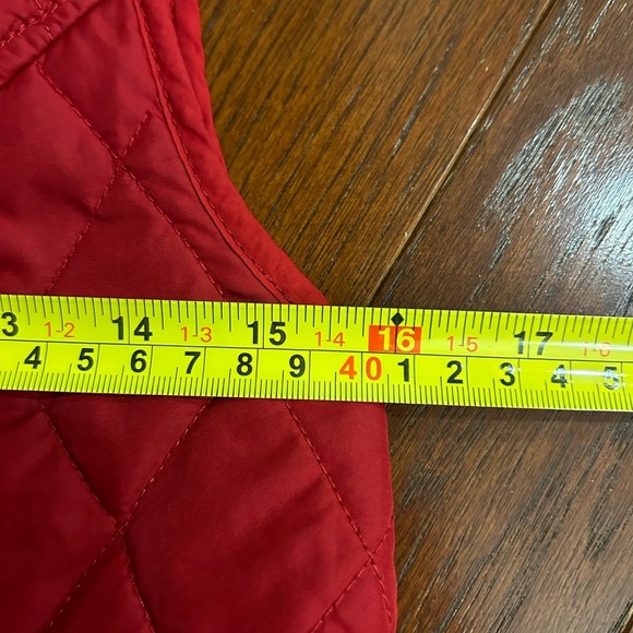 $169 Hunter Quilted Vest Full Zip Women's Sz 0 Red with Pockets water resistant - Picture 11 of 14